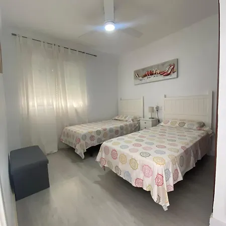 Sunny Near The Beach. Apartment Rincon de la Victoria